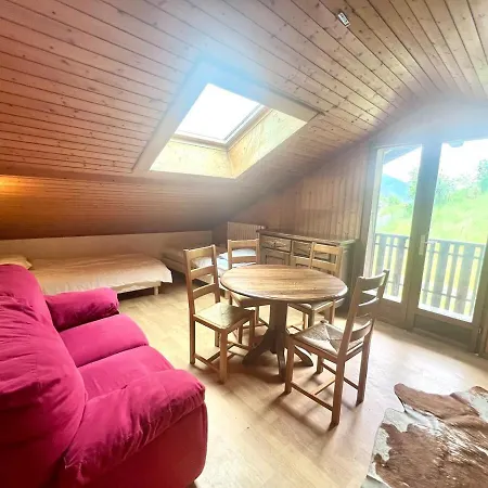 Centrally Located In Centre Apartament *