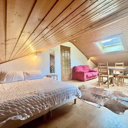 Apartment Centrally Located In Centre *